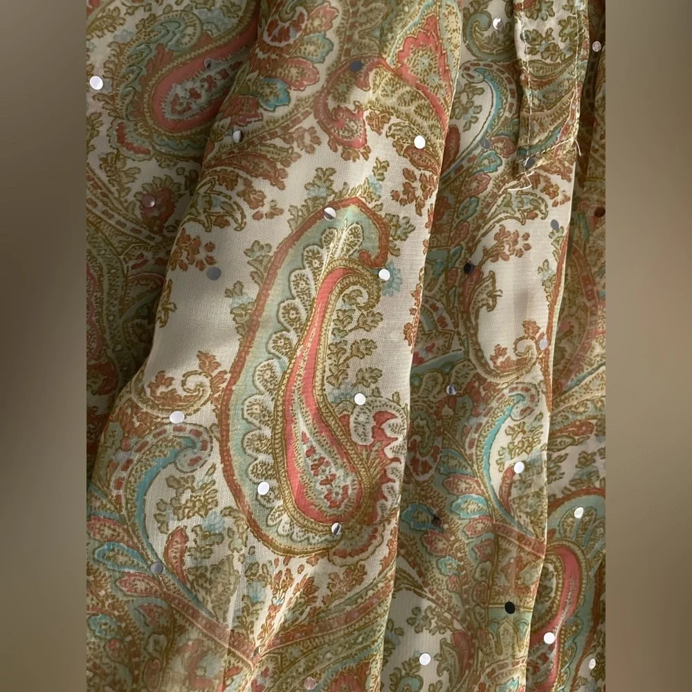 Hype intricate paisley